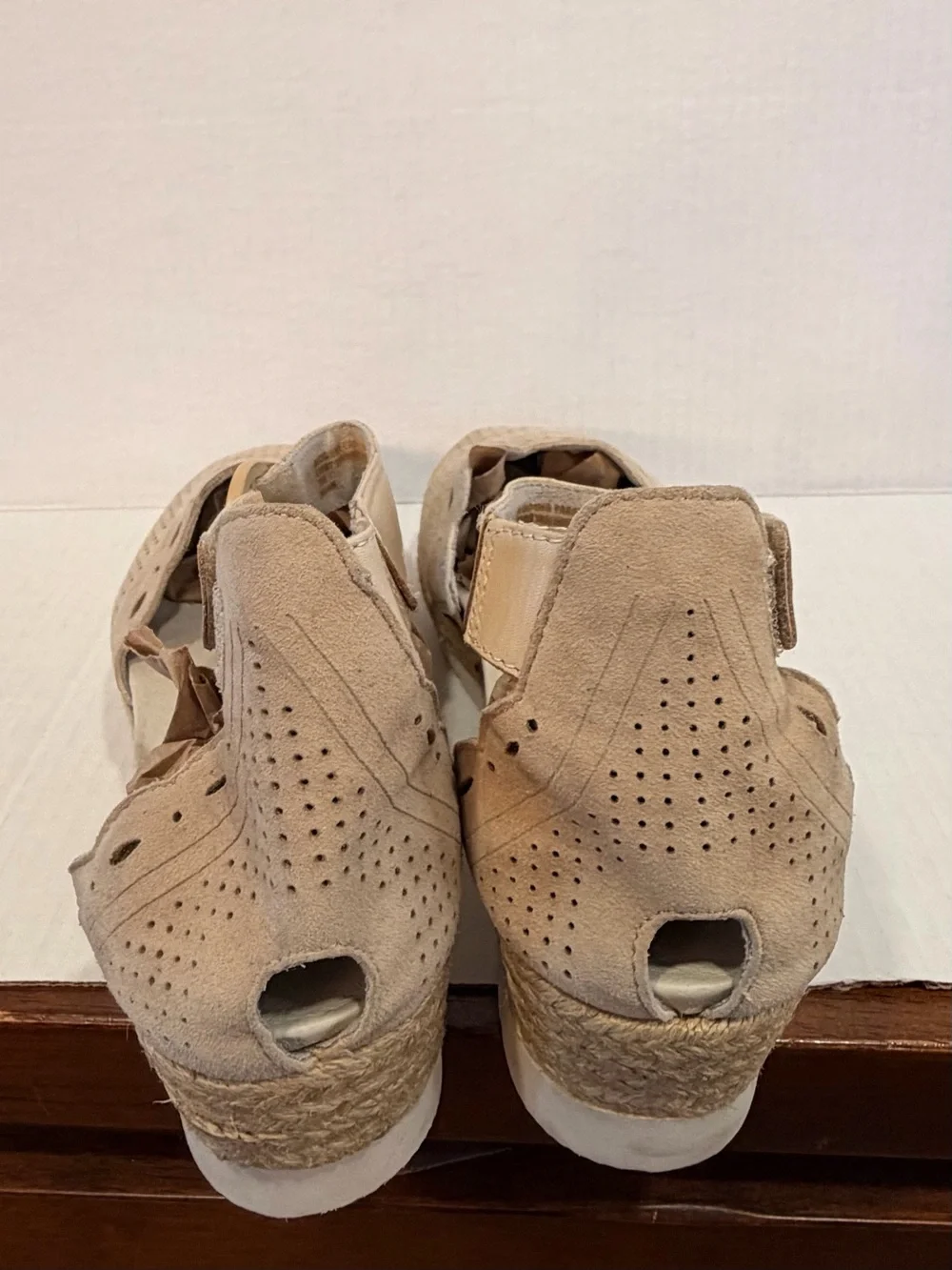 Earth Women's Modena Yarrow Sandal Size7 Espadrille Platfrom Akle Strap Tan